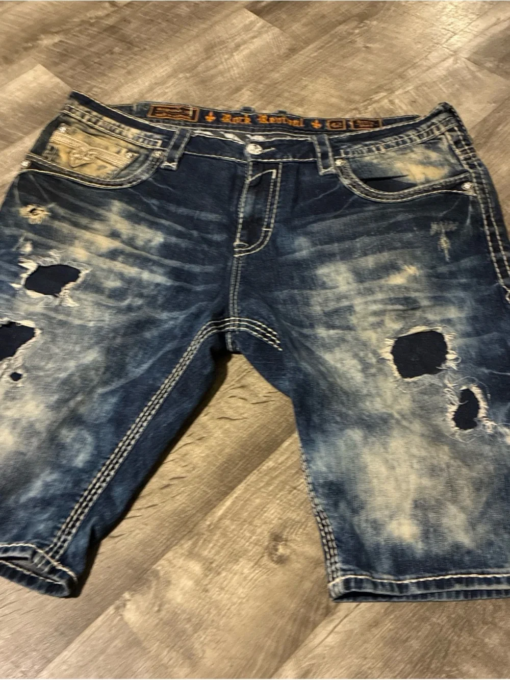 Rock Revival Scotie Shorts Men’s SZ 42 Distressed Denim Light Wash Embroidere